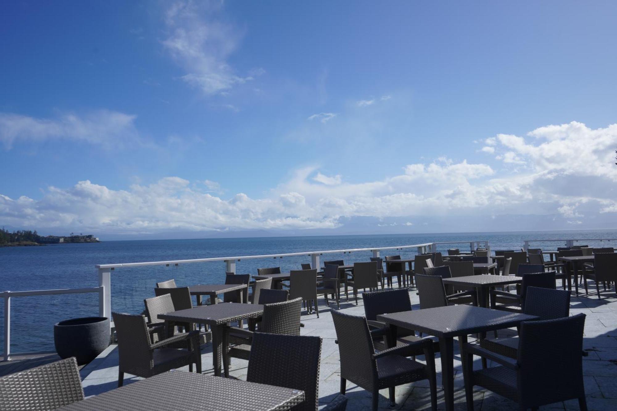 Sooke Harbour House Hotel Exterior photo