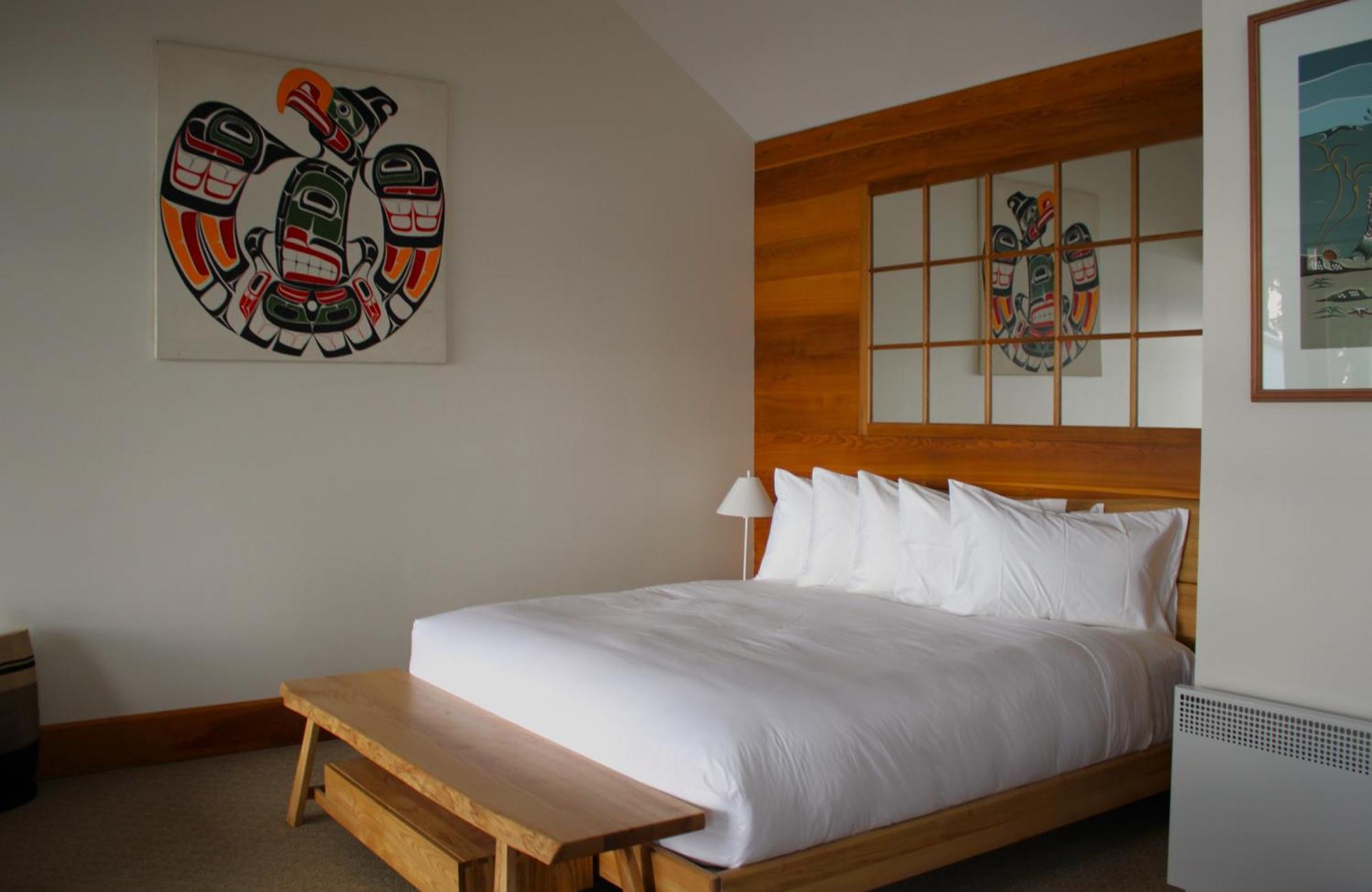 Sooke Harbour House Hotel Exterior photo