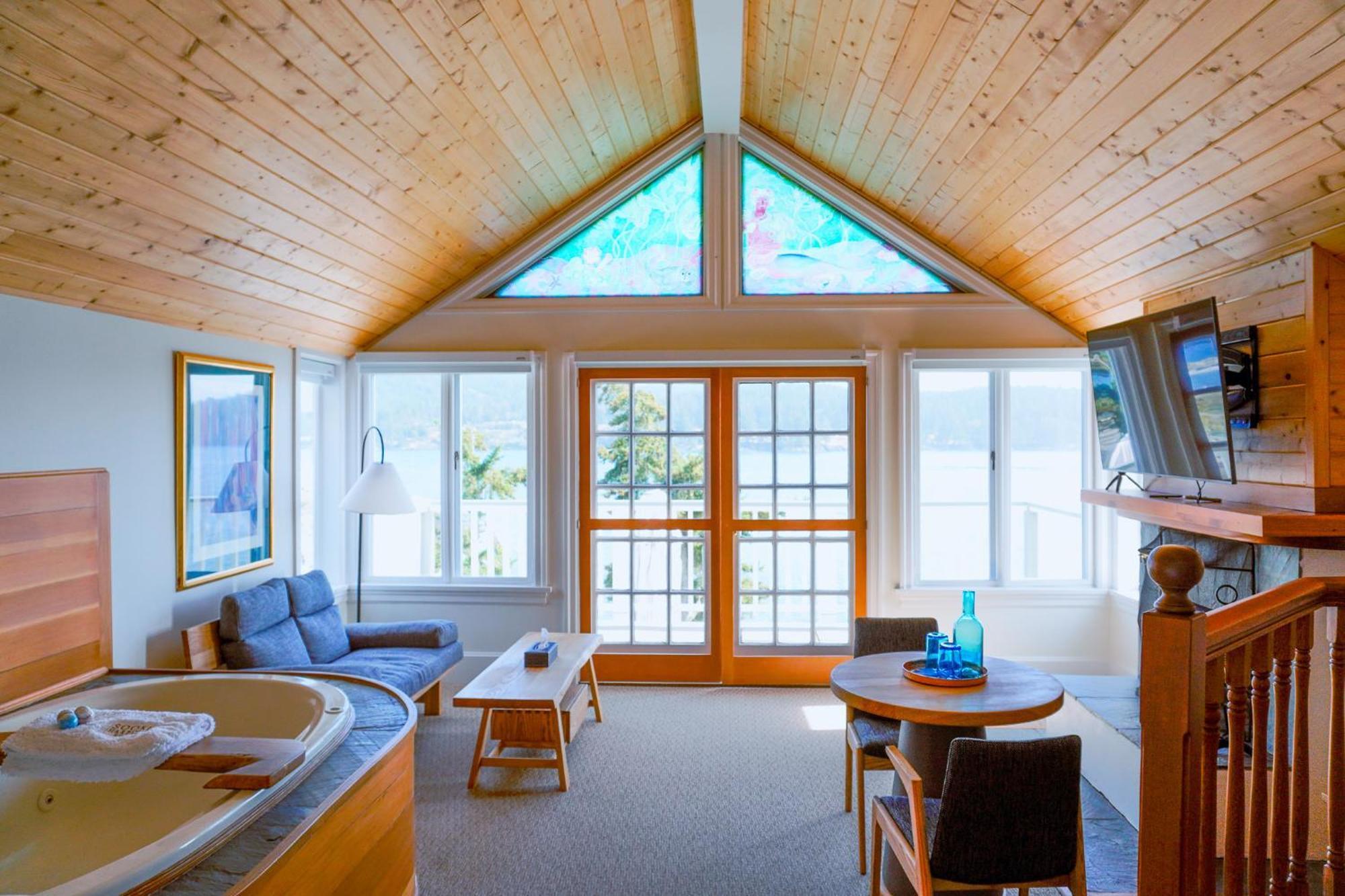 Sooke Harbour House Hotel Exterior photo