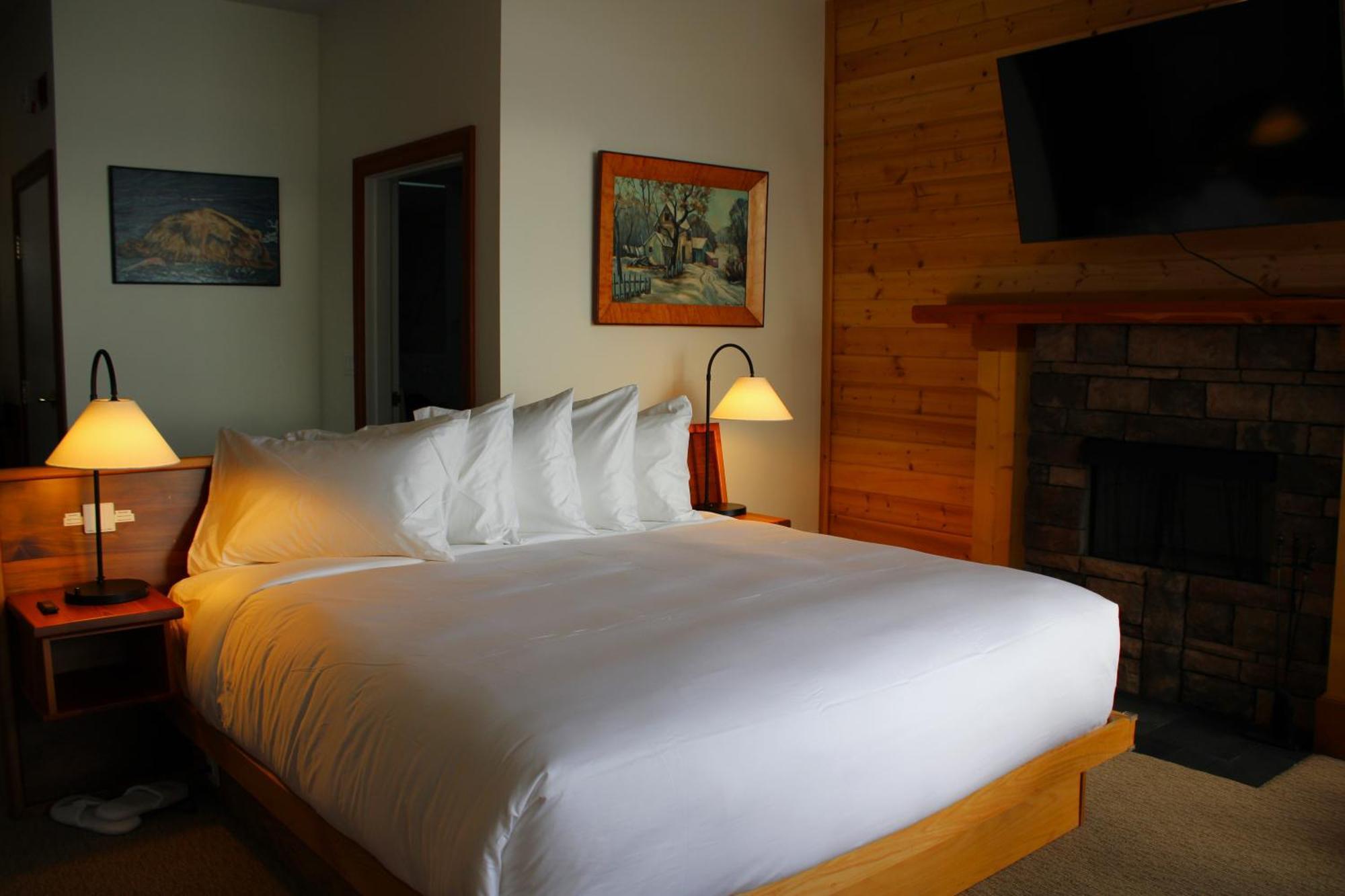 Sooke Harbour House Hotel Exterior photo