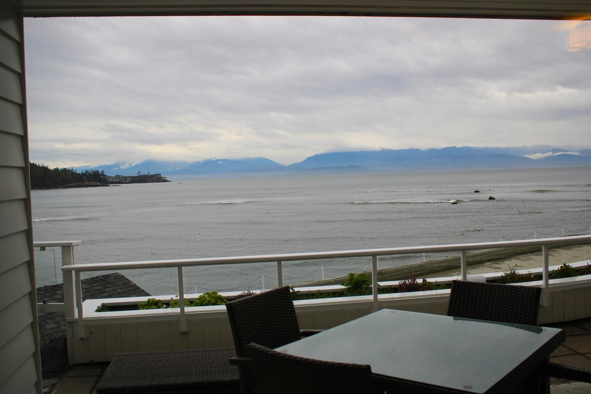 Sooke Harbour House Hotel Exterior photo