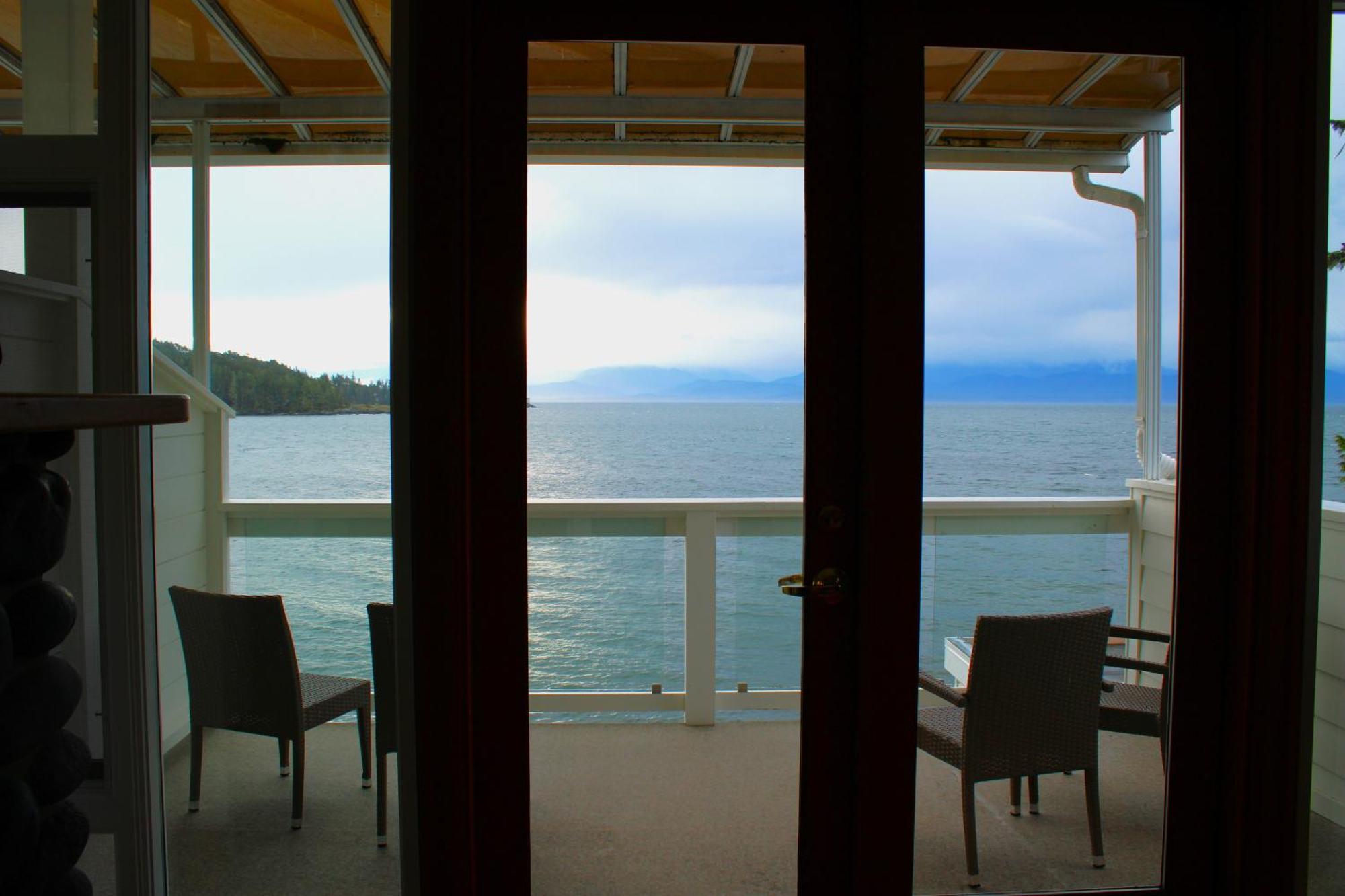 Sooke Harbour House Hotel Exterior photo